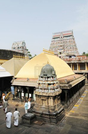 Téléchargez les photos : Toit en or du temple Chidambaram Nataraja, Chidambaram, Tamil Nadu, Inde - en image libre de droit