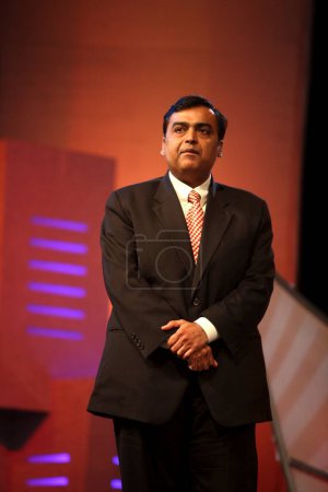 Téléchargez les photos : Mukesh Ambani ; président et directeur général de Reliance Industries Limited RIL au CNBC-TV18 Indian Business Leader Award ; Bombay Mumbai ; Maharashtra ; Inde - en image libre de droit