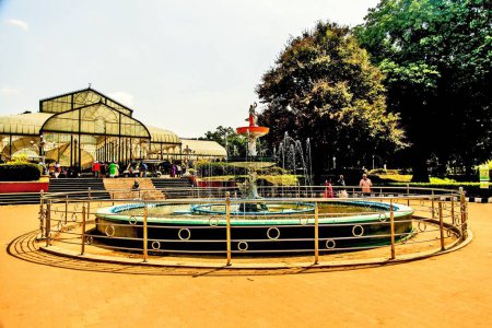 Téléchargez les photos : Glass House, Lalbagh Botanical Garden, Bangalore, Bengaluru, Karnataka, Inde, Asie - en image libre de droit