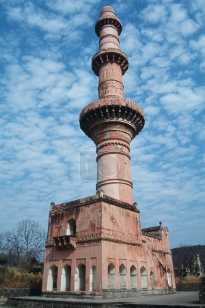 Téléchargez les photos : Chand Minar au fort Daulatabad, Aurangabad, Maharashtra, Inde - en image libre de droit