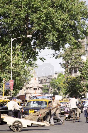 Foto de Transporte por carretera; Sardar Vallabhbhai Patel road; Grant road; Bombay now Mumbai; Maharashtra; India - Imagen libre de derechos