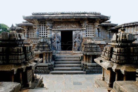 Téléchargez les photos : Temple Hoysaleswara ; Halebid Halebidu ; Hassan ; Karnataka ; Inde - en image libre de droit