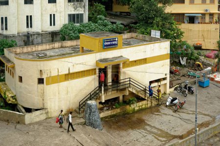 Téléchargez les photos : Toilettes publiques au nashik, Maharashtra, Inde, Asie - en image libre de droit