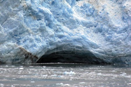 Foto de Glaciar iceberg y Hubbard; El glaciar de marea más largo de Alaska; Parque Nacional Saint Elias; Bahía de desencanto; Alaska; Estados Unidos de América - Imagen libre de derechos