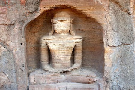 Statue von jain tirthankaras in der Festung Gwalior, Madhya Pradesh, Indien