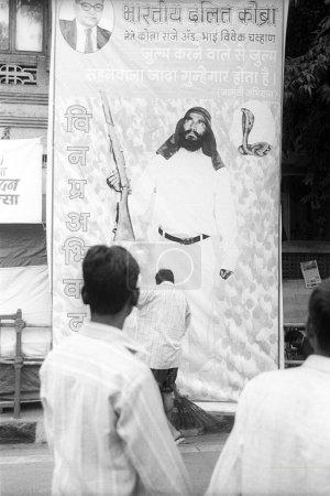 Foto de Dalits en Chaityabhoomi para rendir homenaje al Dr. Ambedkar el 6 de diciembre. Dadar. Bombay Mumbai. Maharashtra. India - Imagen libre de derechos