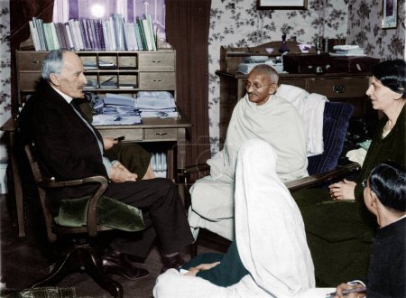 Foto de Mahatma Gandhi hablando con Romain Rolland en Villeneuve Montreux, Suiza, 6 o 9 de diciembre de 1931 - Imagen libre de derechos
