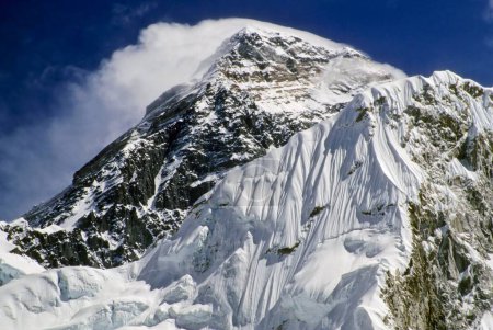 Téléchargez les photos : Mont Everest avec neige - en image libre de droit