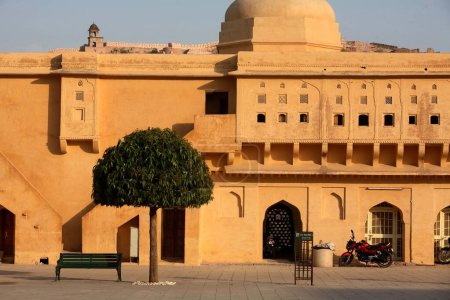Téléchargez les photos : Cour d'Ambre ou fort d'Amer construit en 1592 ; Jaipur ; Rajasthan ; Inde - en image libre de droit