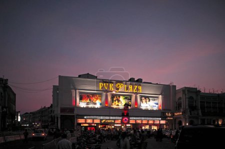 Foto de Plaza Cinema, Connaught Place, Nueva Delhi, India - Imagen libre de derechos