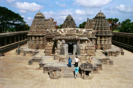 Téléchargez les photos : Temple Prasanna Chennakesava à Somnathpur construit en 1268 AD représentent sommet de l'architecture du temple indien, Karnataka, Inde - en image libre de droit