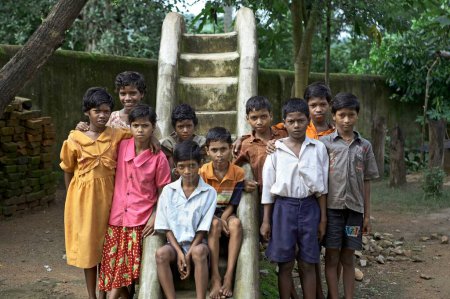 Foto de Iniciativa social de los niños en escuelas rurales iniciada por la ONG Chinmaya Organization of Rural Development CORD, Deuladiha, Orissa, India - Imagen libre de derechos