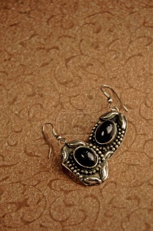 boucles d'oreilles en argent avec pierre noire, boucles d'oreilles en argent indien