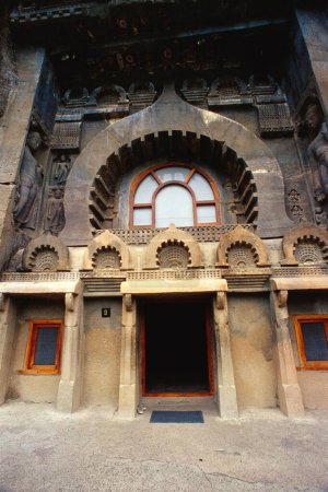 Foto de Entrada de cuevas de Ajanta, Aurangabad, Maharashtra, India - Imagen libre de derechos