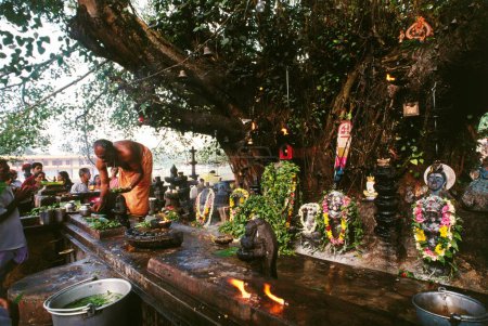 Téléchargez les photos : Temple parabrahma, oachira, kerala, Inde - en image libre de droit