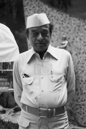 Téléchargez les photos : Vieux millésime indien années 1980 noir et blanc bollywood cinéma hindi film acteur, Inde, Shantaram Rajaram Vankudre, V. Shantaram, Shantaram Bapu, cinéaste indien, producteur de film, acteur indien - en image libre de droit