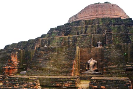 Foto de Estatua del Señor Buda; sitio budista stupa es 1400 pies de borde y 51 pies de altura; Kesariya; Bihar; India - Imagen libre de derechos
