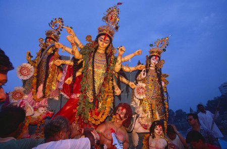 Foto de Diosa Durga Pooja Puja inmersión Homenaje a la Diosa Madre durante los nueve días del Festival de Navaratri - Imagen libre de derechos