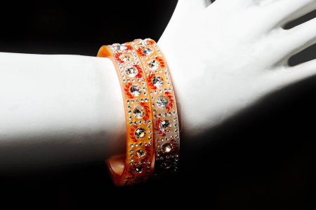 Téléchargez les photos : Diamant sur les bracelets, Inde - en image libre de droit