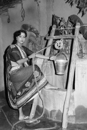 Téléchargez les photos : Vieux millésime indien années 1980 noir et blanc bollywood cinéma hindi film acteur, Inde, Padma Khanna, actrice indienne - en image libre de droit