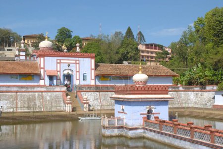 Téléchargez les photos : Temple Shree Omkareshwara à Mudbidri ; District Coorg ; Karnataka ; Inde - en image libre de droit