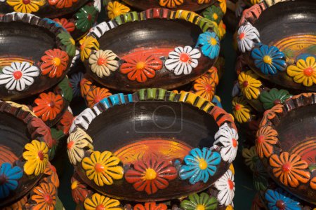 Téléchargez les photos : Worli Vase pots, conservés à vendre, Thane, Maharashtra, Inde, Asie - en image libre de droit