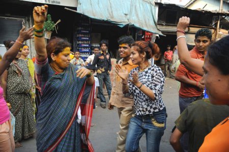 Téléchargez les photos : Prostituées dans le festival yellama à Kamathipura, Bombay Mumbai, Maharashtra, Inde - en image libre de droit