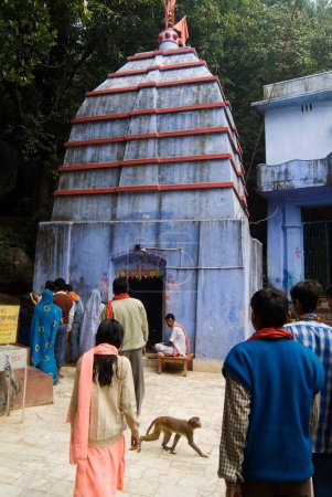 Téléchargez les photos : Chitrakoot Hill abrite l'ancien temple Hanuman près de Deoghar, Jharkhand, Inde - en image libre de droit