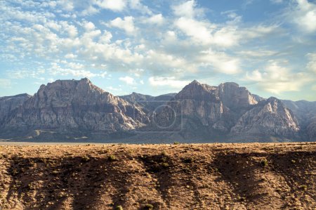 Téléchargez les photos : Rainbow Mountain Wilderness from the Calico Basin in Red Rock Canyon Nevada - en image libre de droit