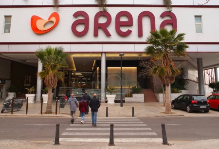Foto de VALENCIA, ESPAÑA - 23 DE MARZO DE 2016. Arena Multiespacio, centro comercial en Valencia - Imagen libre de derechos