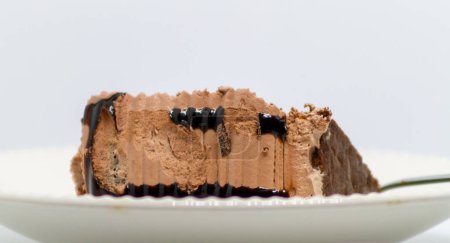 Téléchargez les photos : Un morceau de gâteau au chocolat - en image libre de droit