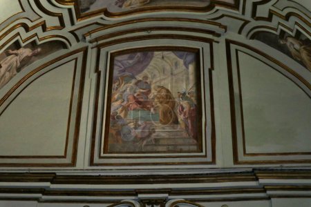 Téléchargez les photos : Naples, Campanie, Italie - 27 décembre 2022 : Chapelle de San Giacomo della Marca dans l'église de Santa Maria La Nova - en image libre de droit