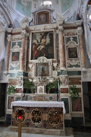 Téléchargez les photos : Ravello Campanie, Italie 22 septembre 2021 : Intérieur de la chapelle de San Pantaleone dans la cathédrale Santa Maria Assunta - en image libre de droit