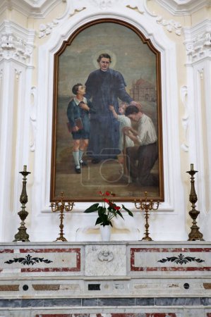 Foto de Maratea, Basilicata, Italia - 22 de septiembre de 2023: Interior de la Iglesia de la Annunziata del siglo XVIII en Via dell 'Unit d' Italia - Imagen libre de derechos