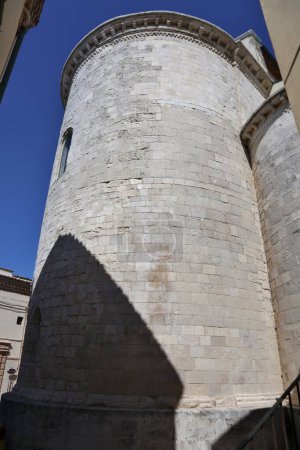 Termoli, Molise, Italie 12 avril 2024 : Village fortifié sur la mer Adriatique dominé par le château souabe construit au XIe siècle