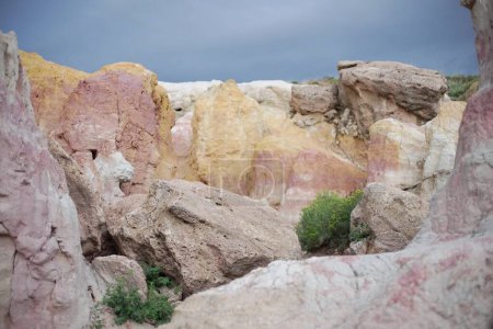 Téléchargez les photos : Une vue du parc d'interprétation des mines de peinture près de Calhan à l'est de Colorado Springs, CO, États-Unis. Photo de haute qualité - en image libre de droit