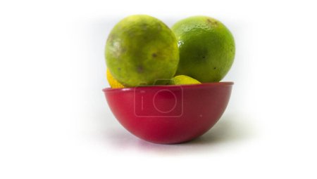 Plátano rojo, naranja, limón, fruta de aguacate presente en gran parte del territorio brasileño