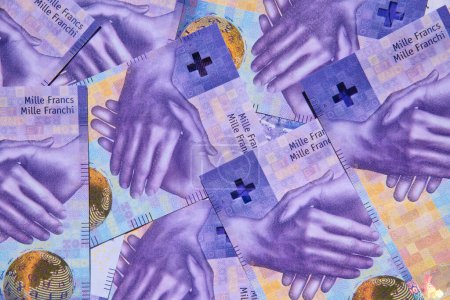 Foto de Moneda suiza. Fondo de los billetes de 1000 francos suizos - Imagen libre de derechos