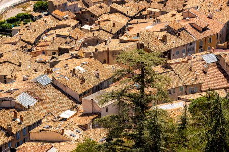 Vue aérienne des vieux toits d'argile clasiques de Sisteron, France