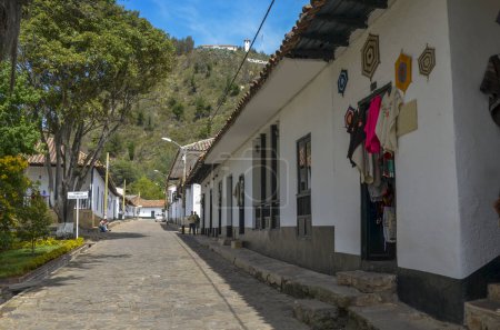 Foto de Una calle en Cucunuba, un pequeño pueblo en Colombia - Imagen libre de derechos