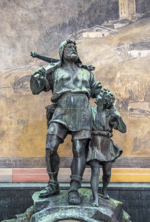 Foto de Monumento a Guillermo Tell y su hijo en la ciudad de Altdorf, Suiza - Imagen libre de derechos