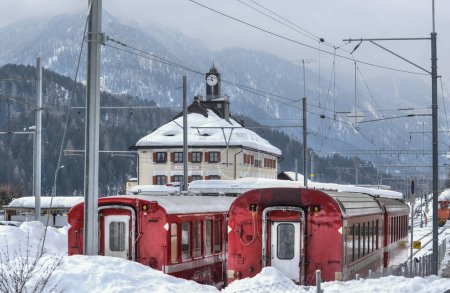 Bahnhof mitten in den Alpen