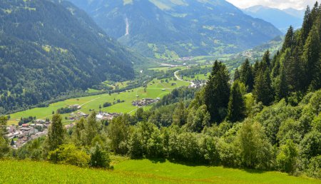 Swiss Valley. Graubunden - llanz - trun