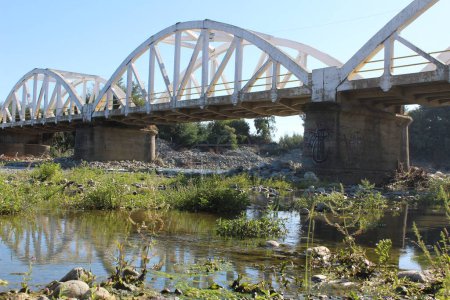 Foto de Fotografía de un puente en linares, chile - Imagen libre de derechos