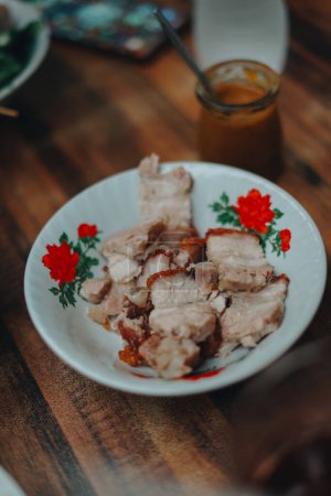 Verkostung asiatischer köstlicher Reisschüssel Kulinarische Kreationen durch atemberaubende Food Photography lokaler Köstlichkeiten eingefangen
