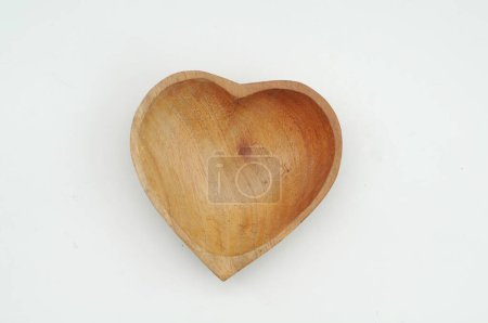 Foto de Corazón de madera aislado sobre fondo blanco. - Imagen libre de derechos