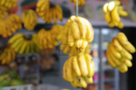 Téléchargez les photos : Bananes sur le marché - en image libre de droit