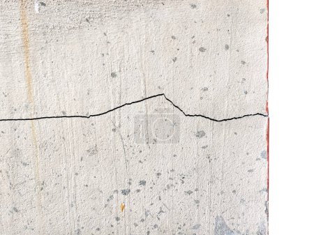 Risse Betonbau gebrochene Mauer an der äußeren Zementecke, die mit Erdbeben und eingestürzten Boden bewirkt