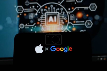 Téléchargez les photos : Indonésie - Avril 1st, 2024 : Apple logo Avec Goggle est affiché sur l'écran du smartphone, Apple et Goggle collaboration de la marque ou la concurrence entre Apple et concept de masque. - en image libre de droit