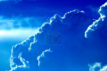 Foto de Nube de tormenta (Cumulonimbus) sobre Swabian Jura, Alemania - Imagen libre de derechos